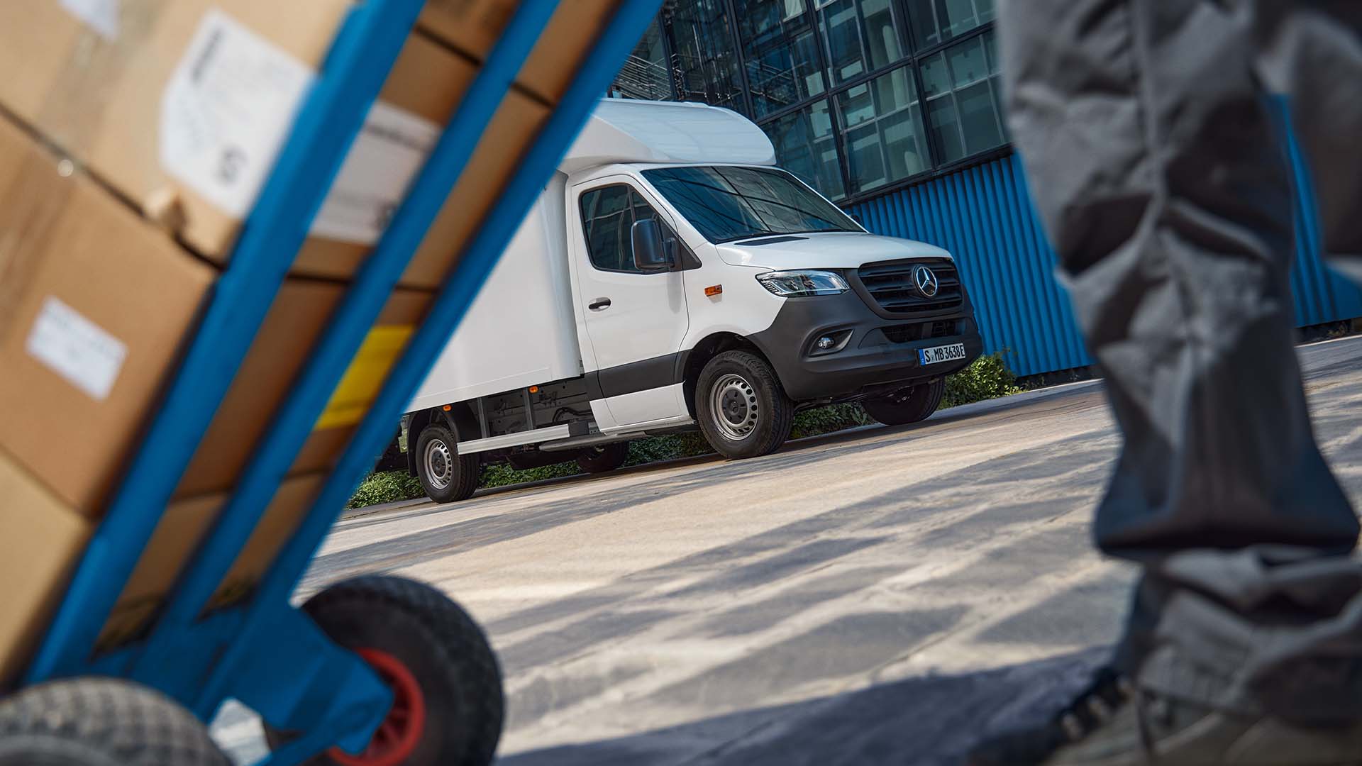 MaximilianStengl_Mercedes-Benz-eSprinter_00007